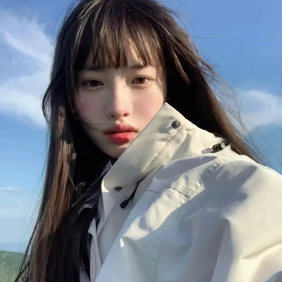 她不知道那些鸟的名字