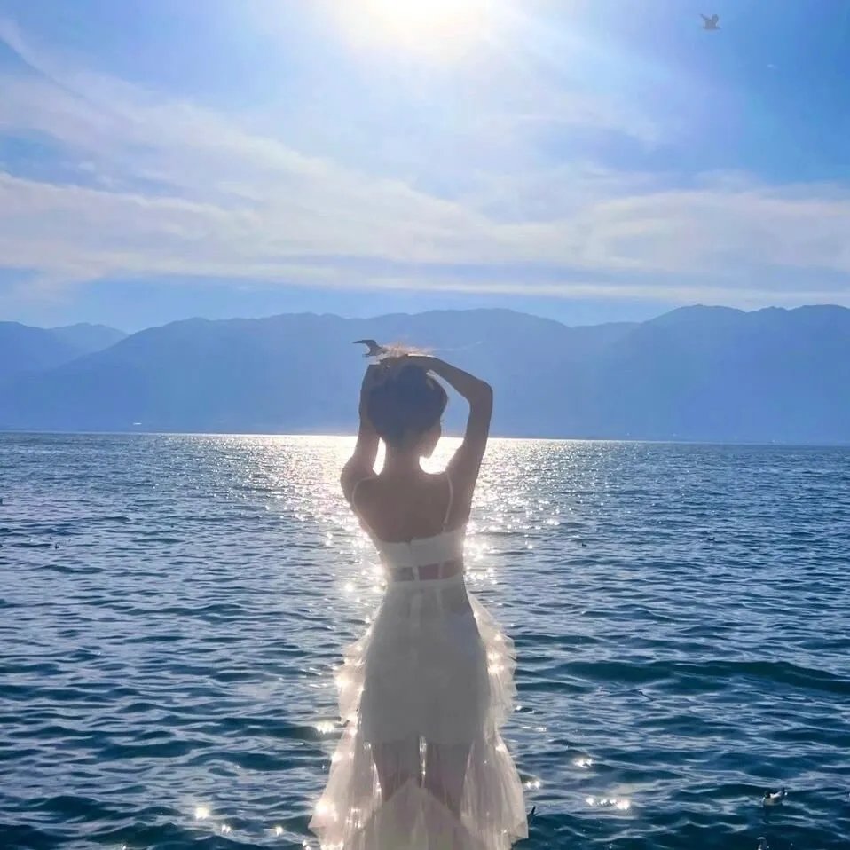 犹抱琵琶半遮面